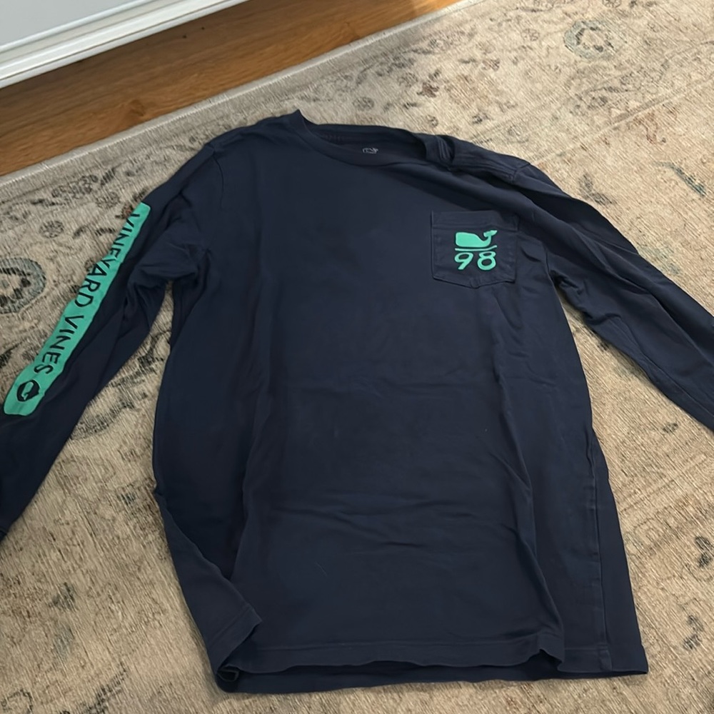 Boys vineyard vine t-shirt